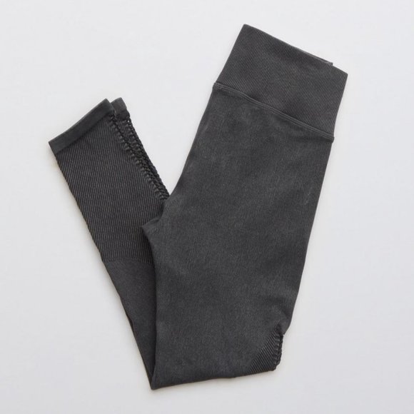 aerie OFFLINE Seamless Macrame High Waisted 7/8 Leggings - Picture 1 of 14